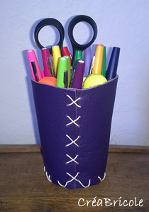 Pot à crayon en cuir